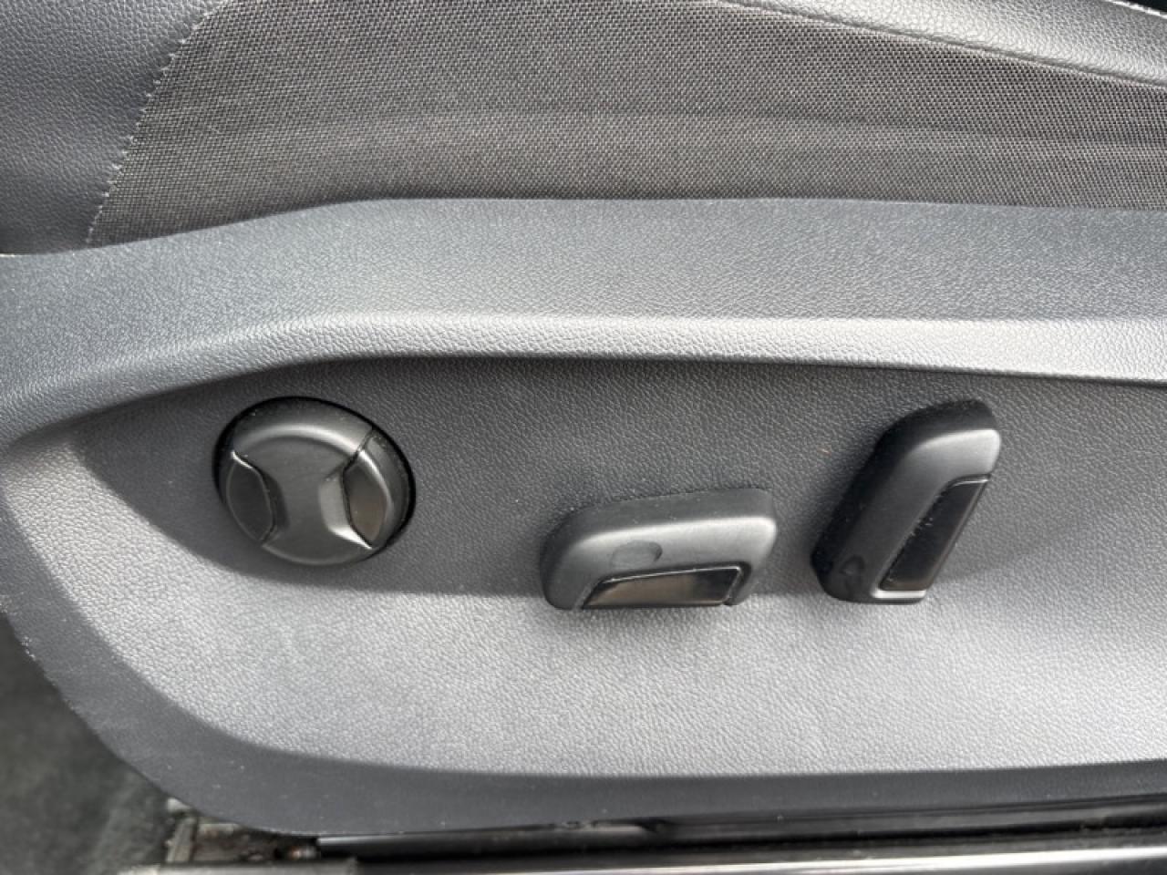 2024 Volkswagen Tiguan Comfortline  - Power Liftgate Photo