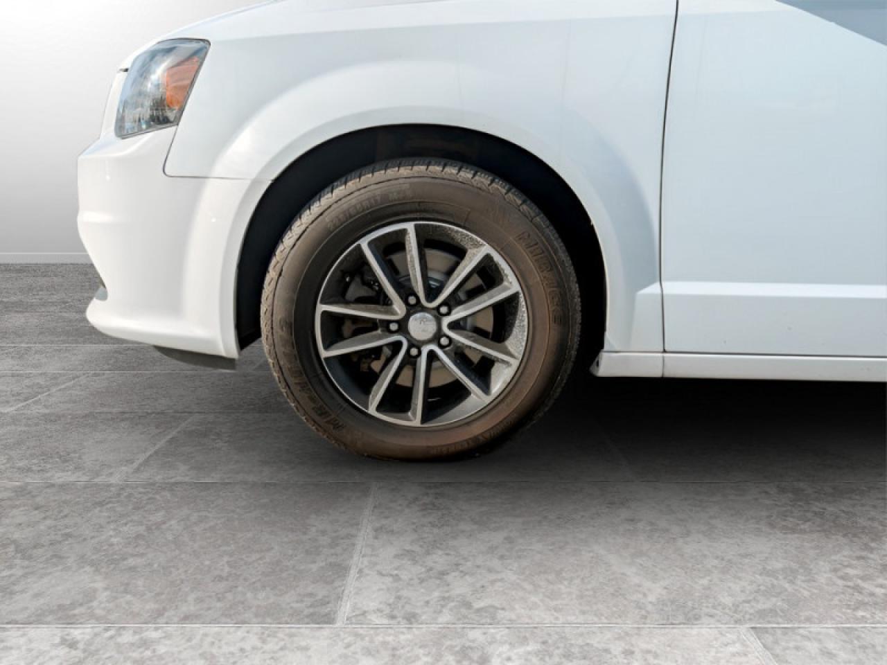 2018 Dodge Grand Caravan GT  **22 SERVICE RECORDS** Photo