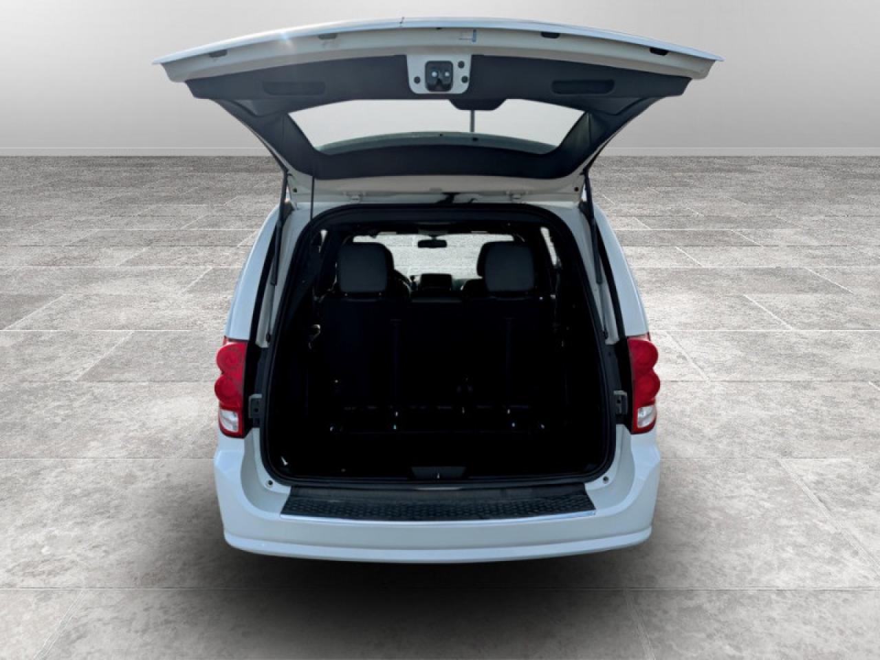 2018 Dodge Grand Caravan GT  **22 SERVICE RECORDS** Photo