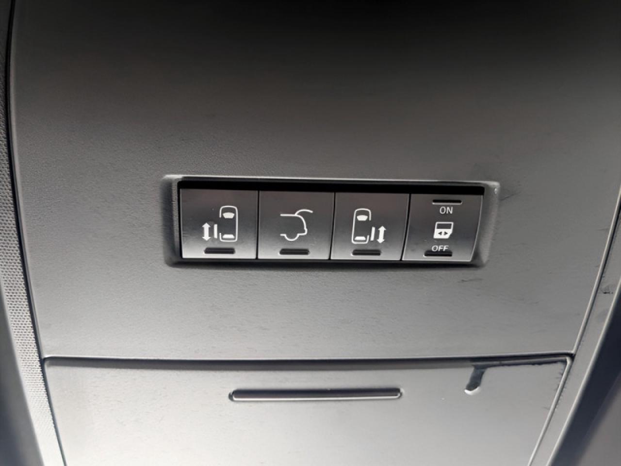 2018 Dodge Grand Caravan GT  **22 SERVICE RECORDS** Photo