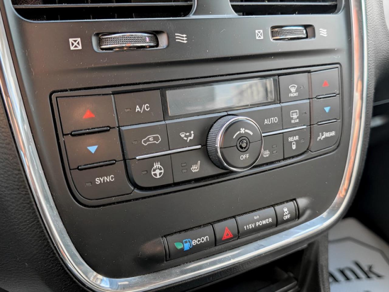 2018 Dodge Grand Caravan GT  **22 SERVICE RECORDS** Photo