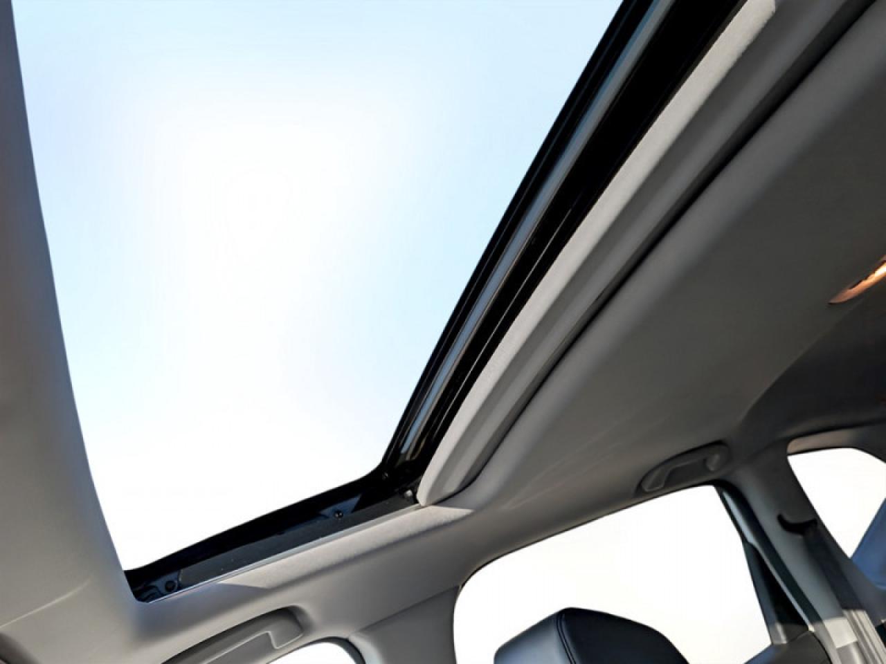 2021 Honda CR-V EX-L  **AWD - CLEAN CARFAX - APPLE CP* Photo