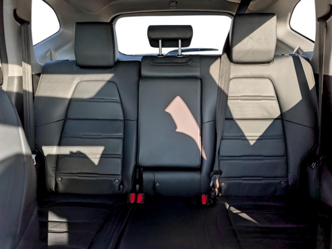 2021 Honda CR-V EX-L  **AWD - CLEAN CARFAX - APPLE CP* Photo