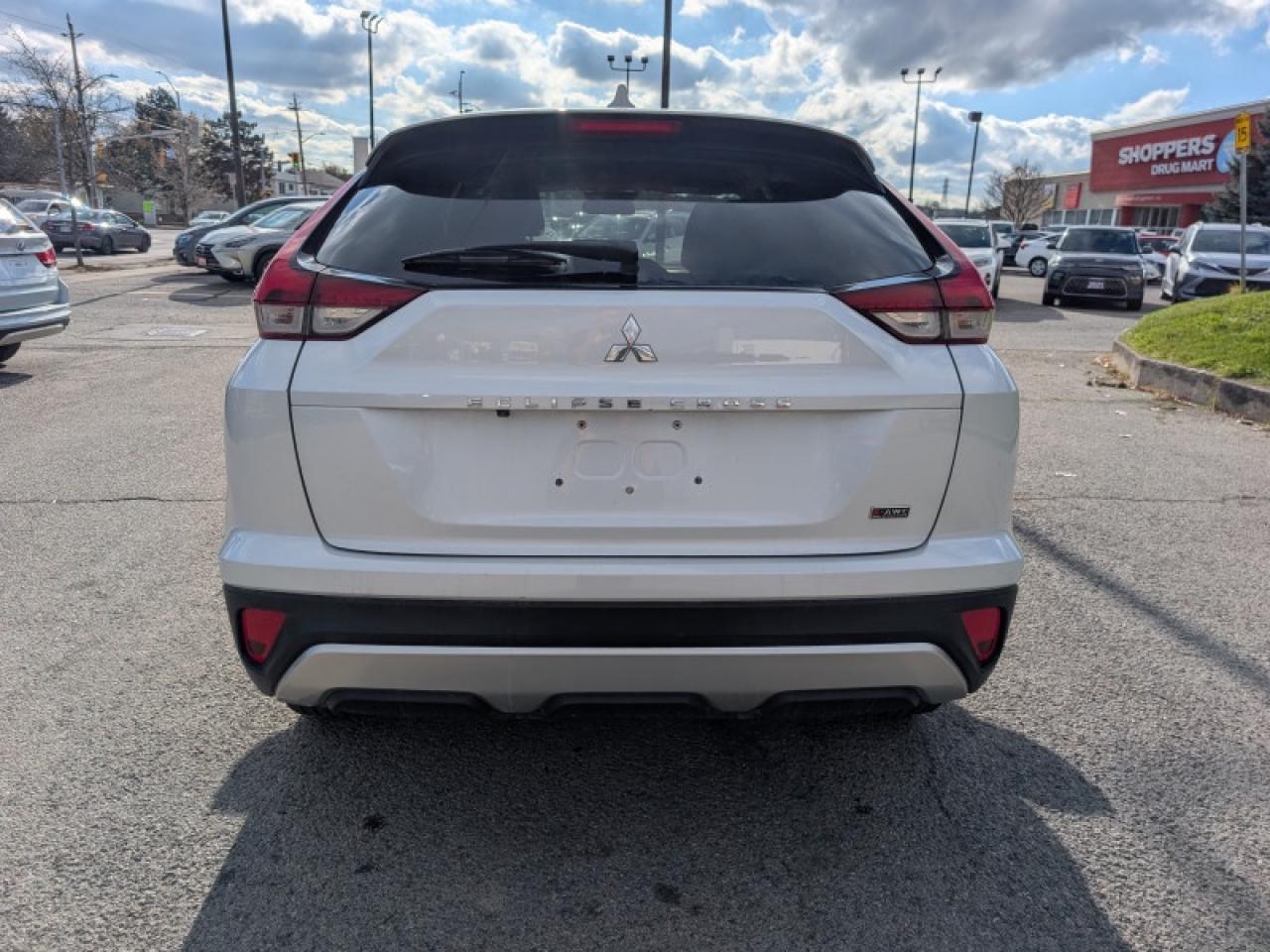 2022 Mitsubishi Eclipse Cross SE Photo