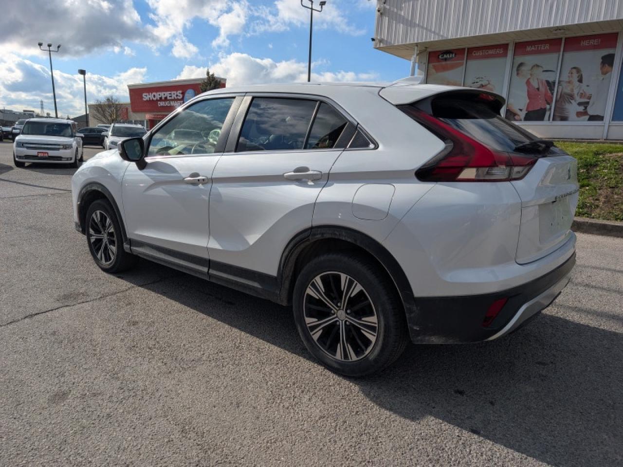 2022 Mitsubishi Eclipse Cross SE Photo3