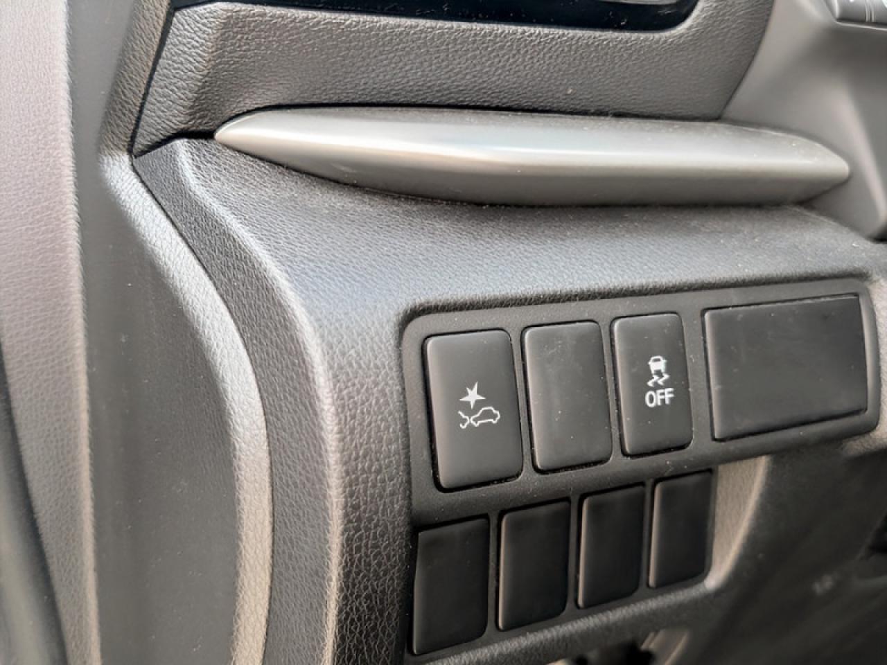 2022 Mitsubishi Eclipse Cross SE  **BLIND SPOT - APPLE CP** Photo