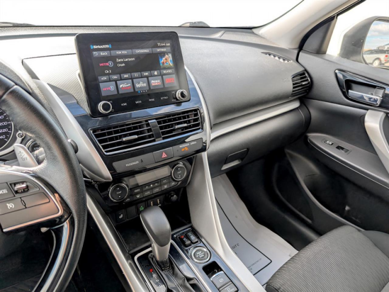 2022 Mitsubishi Eclipse Cross SE  **BLIND SPOT - APPLE CP** Photo