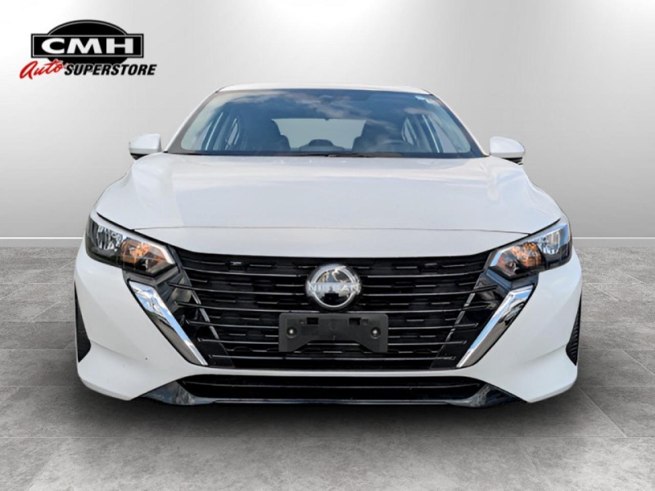 2024 Nissan Sentra SV  **ONLY 10,000 KMS** Photo