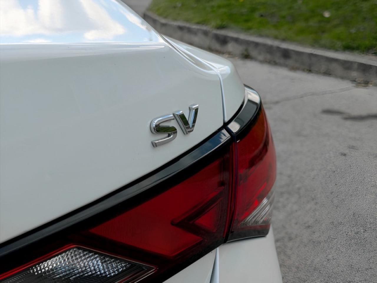 2024 Nissan Sentra SV  **ONLY 10,000 KMS** Photo