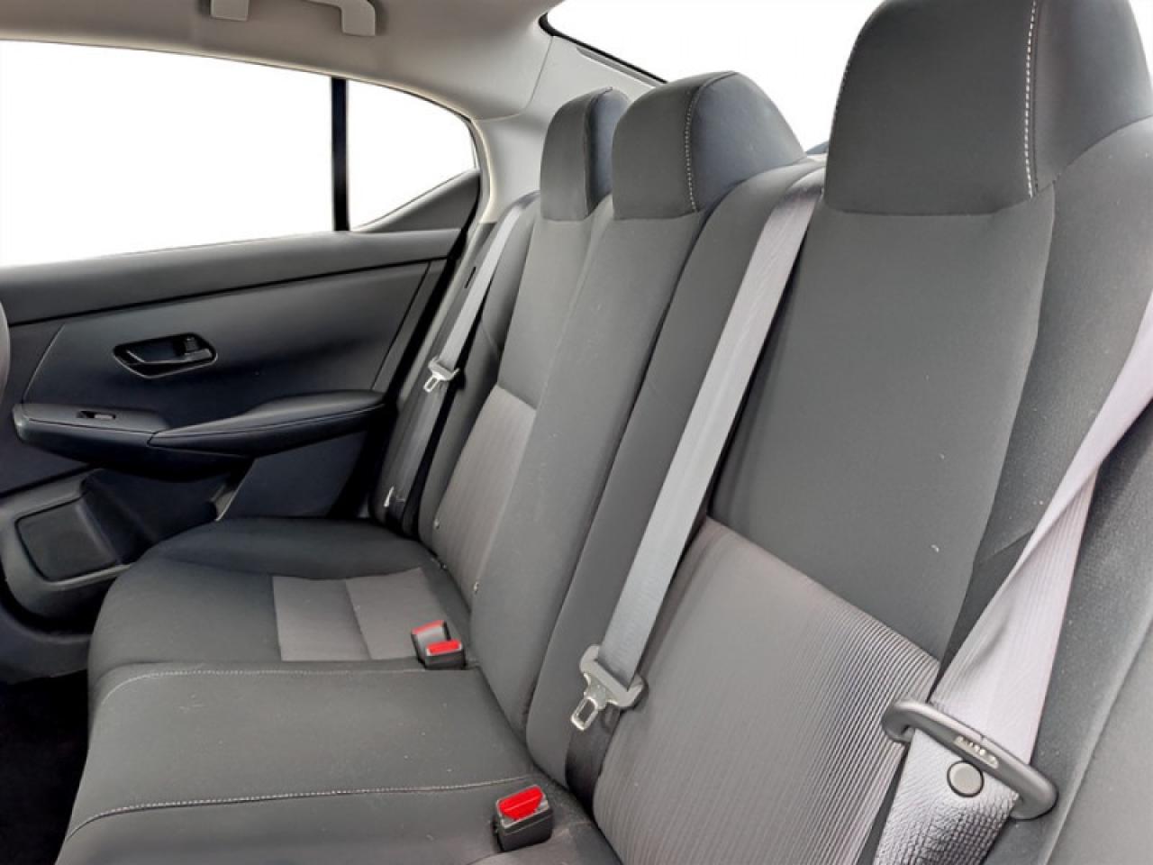 2024 Nissan Sentra SV  **ONLY 10,000 KMS** Photo