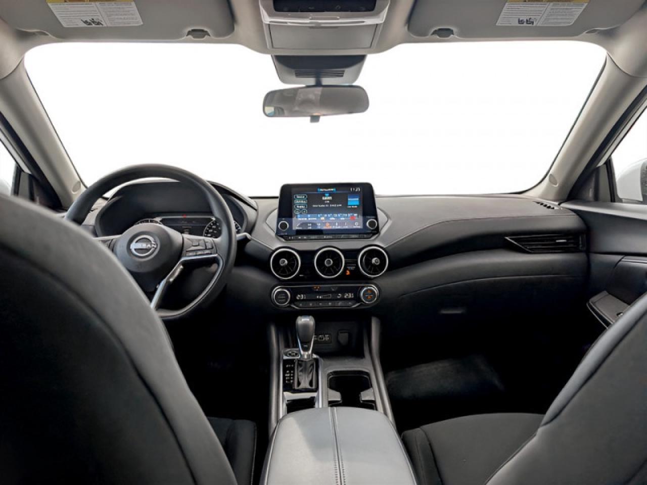 2024 Nissan Sentra SV  **ONLY 10,000 KMS** Photo