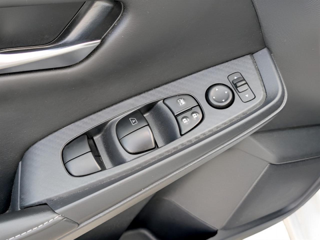 2024 Nissan Sentra SV  **ONLY 10,000 KMS** Photo