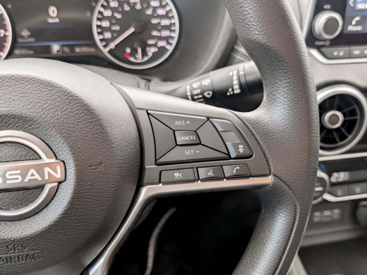 2024 Nissan Sentra SV  **ONLY 10,000 KMS** Photo