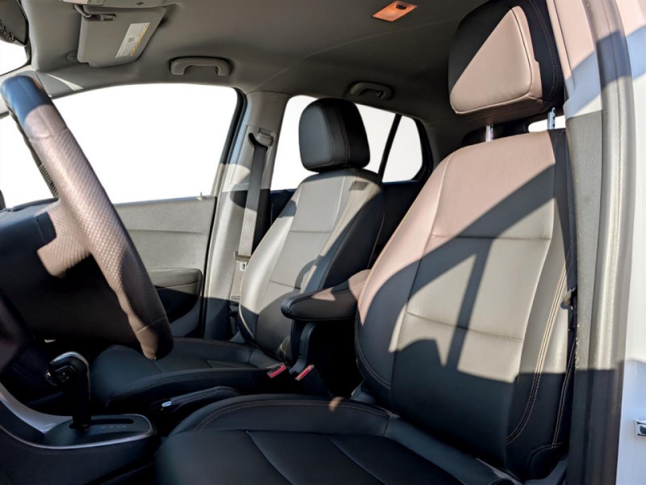 2021 Chevrolet Trax LT  **LOW KMS - CLEAN CARFAX** Photo