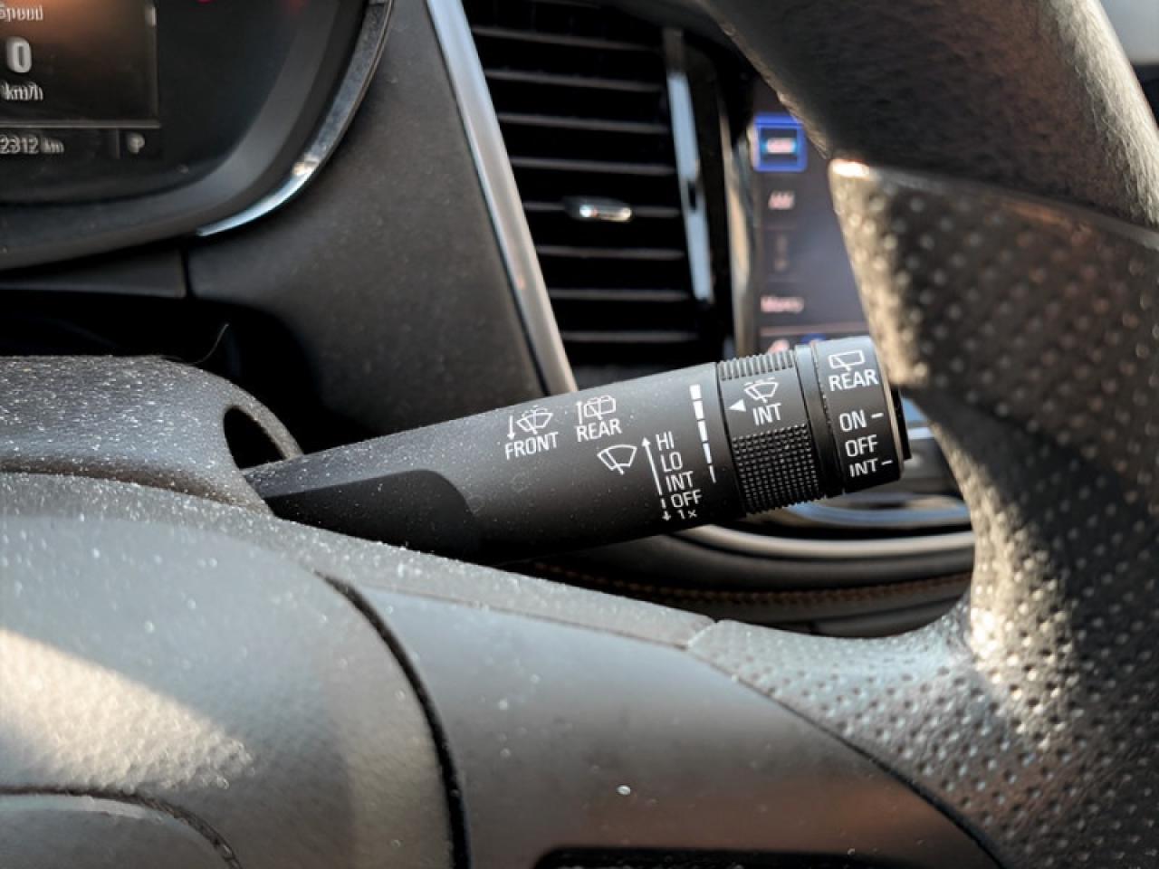 2021 Chevrolet Trax LT  **LOW KMS - CLEAN CARFAX** Photo