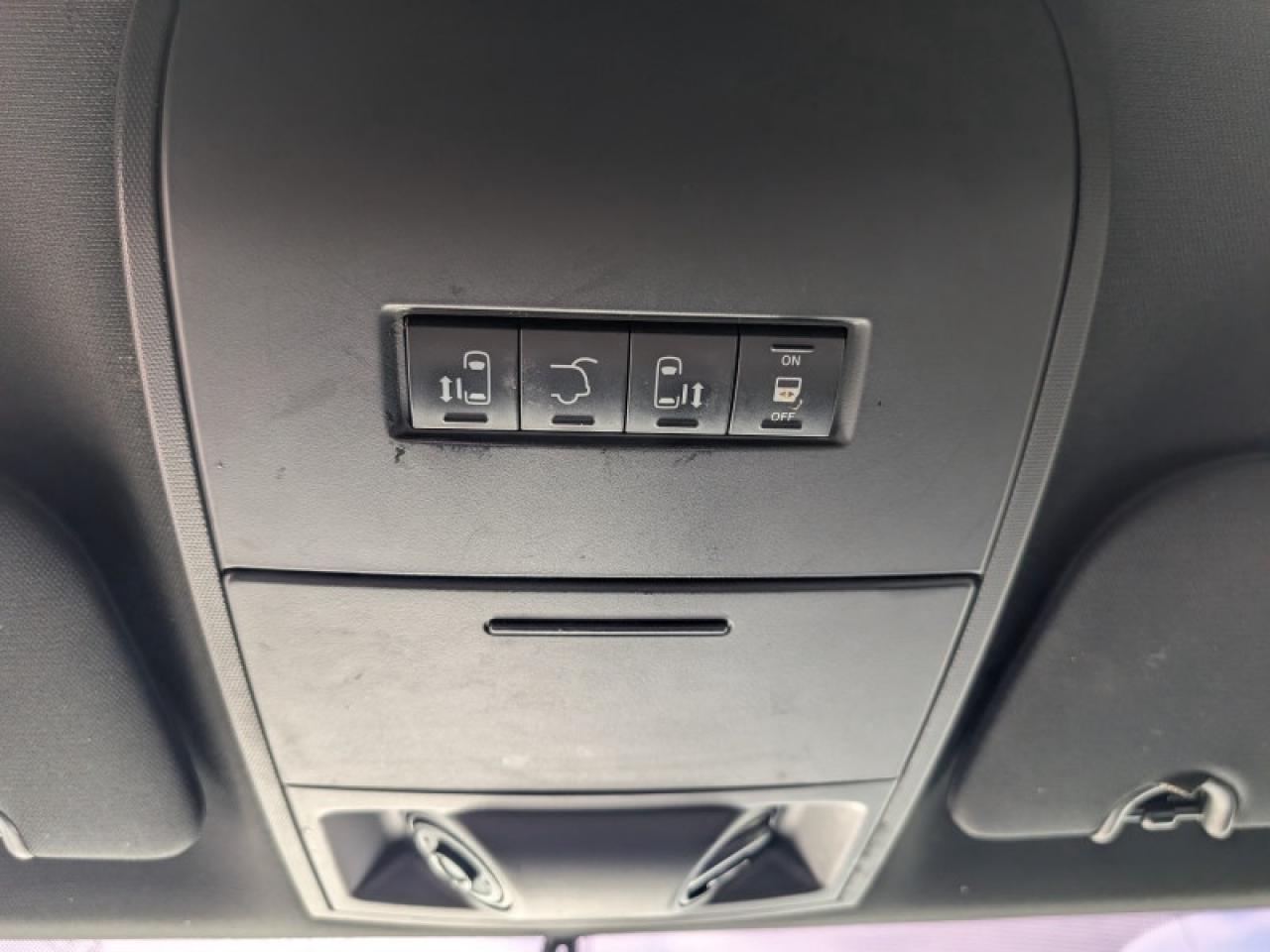 2016 Dodge Grand Caravan R/T Photo