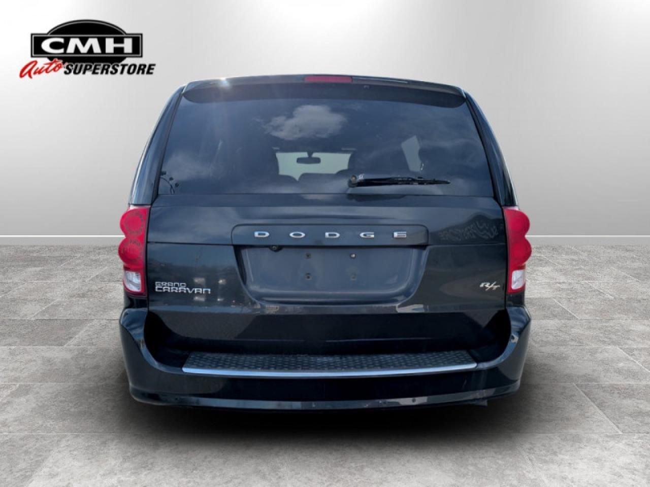 2016 Dodge Grand Caravan R/T  **POWER SLIDING DOORS** Photo4