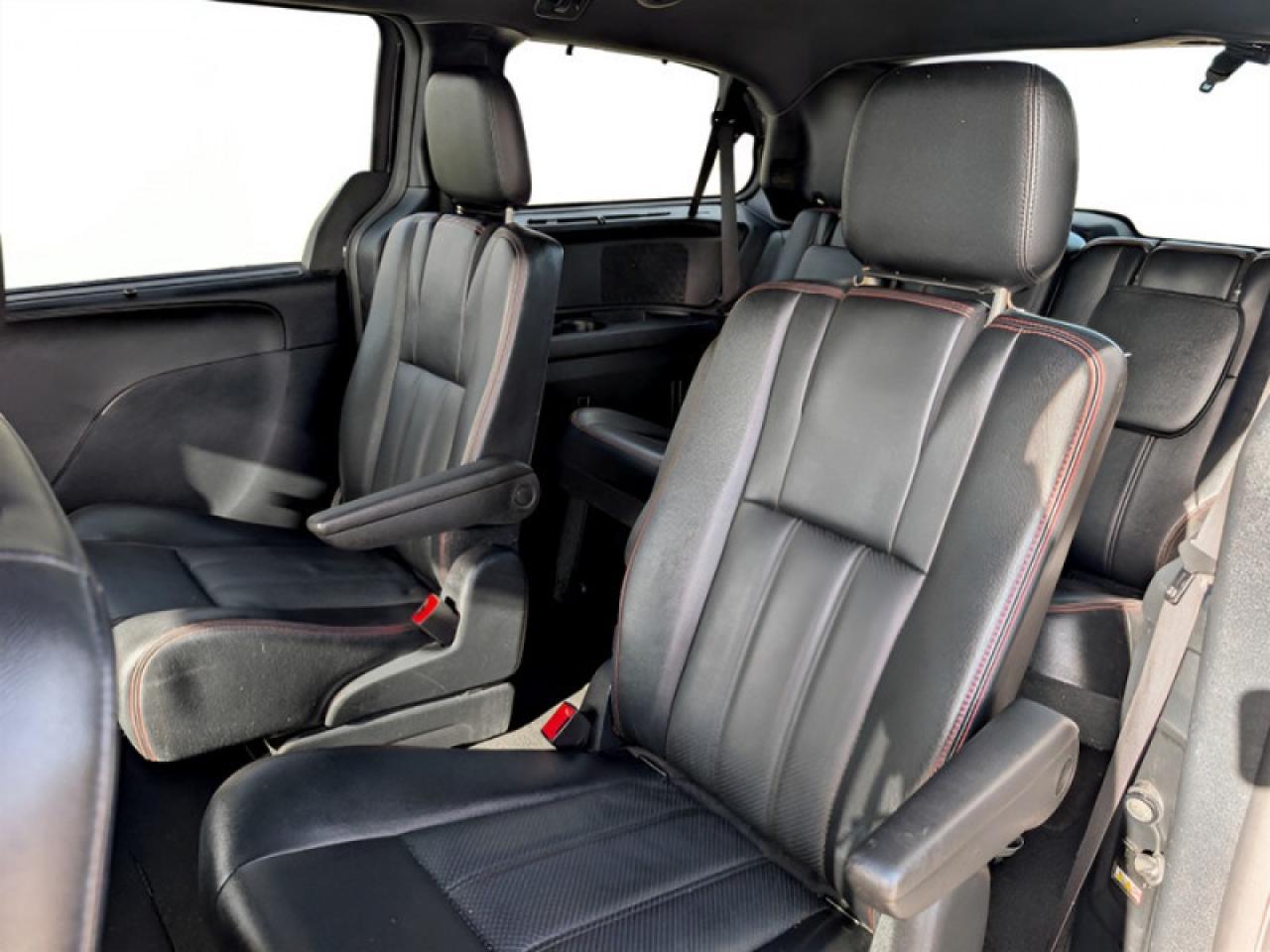 2016 Dodge Grand Caravan R/T  **POWER SLIDING DOORS** Photo
