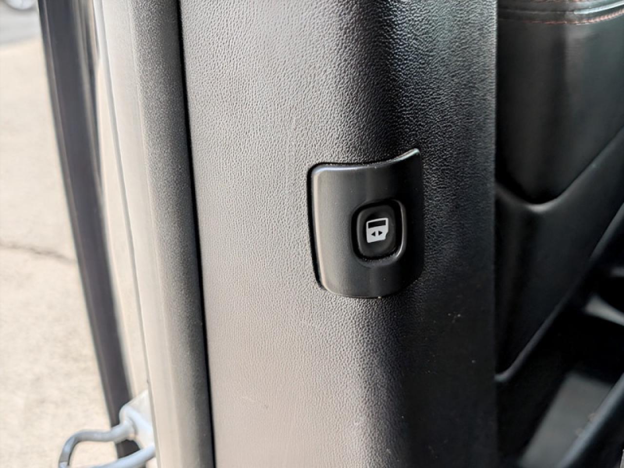 2016 Dodge Grand Caravan R/T  **POWER SLIDING DOORS** Photo