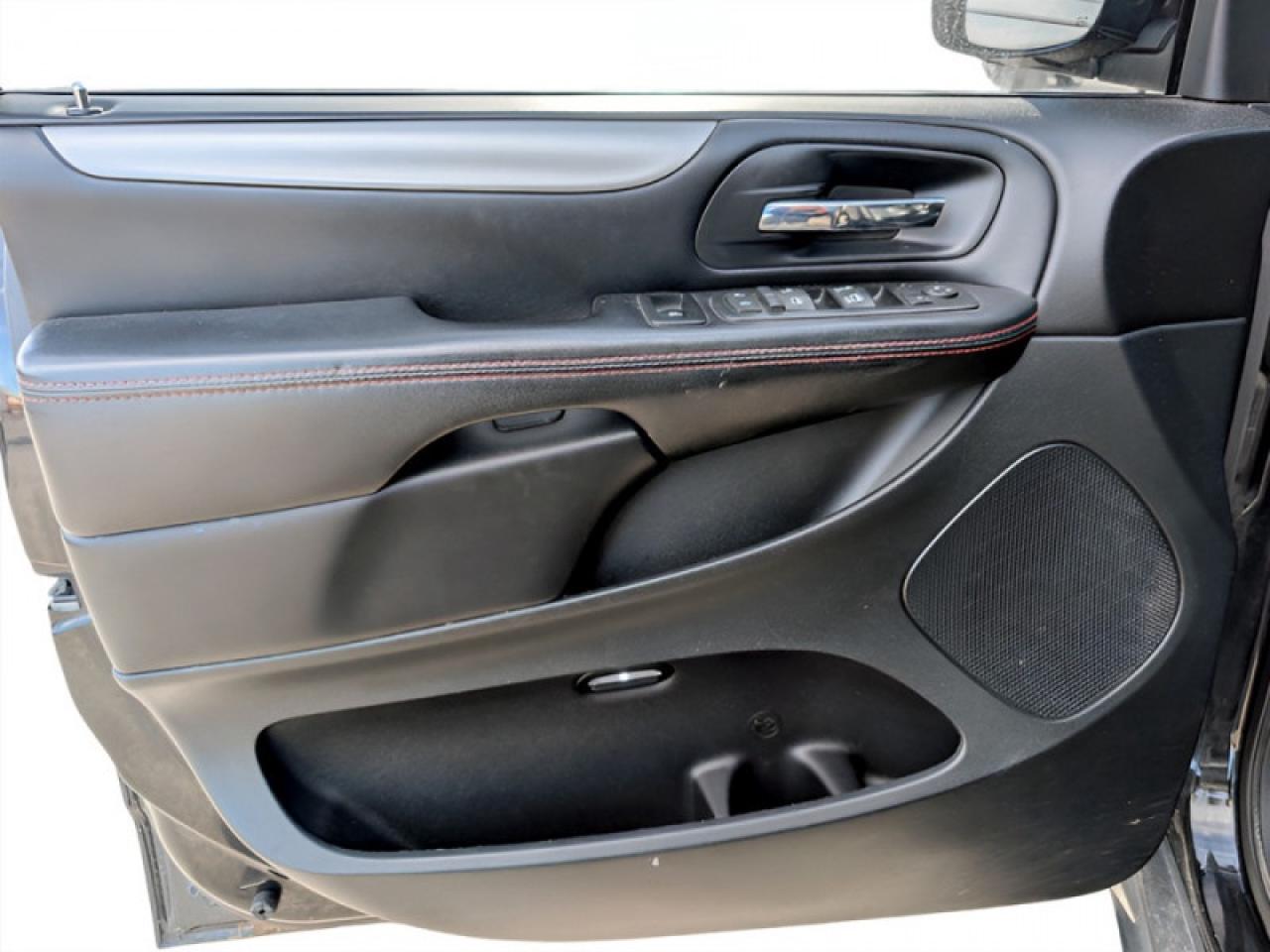 2016 Dodge Grand Caravan R/T  **POWER SLIDING DOORS** Photo