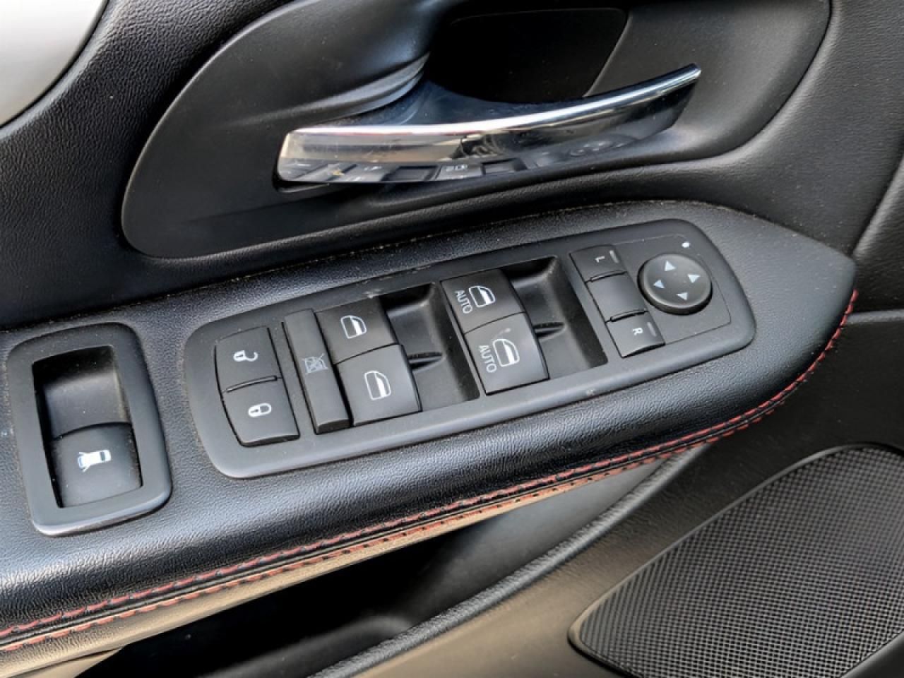 2016 Dodge Grand Caravan R/T  **POWER SLIDING DOORS** Photo