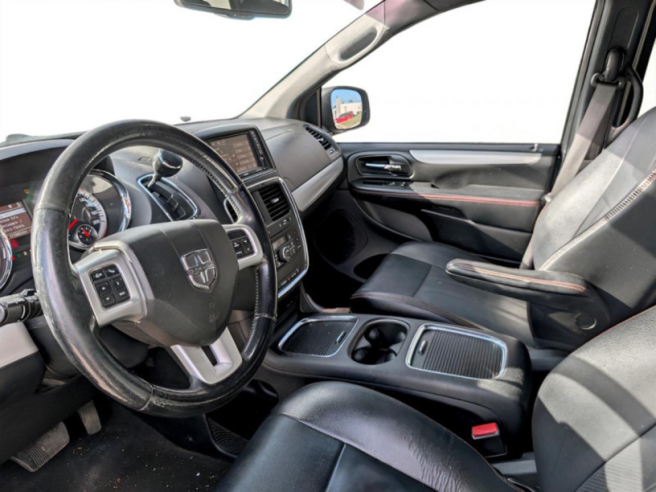 2016 Dodge Grand Caravan R/T  **POWER SLIDING DOORS** Photo