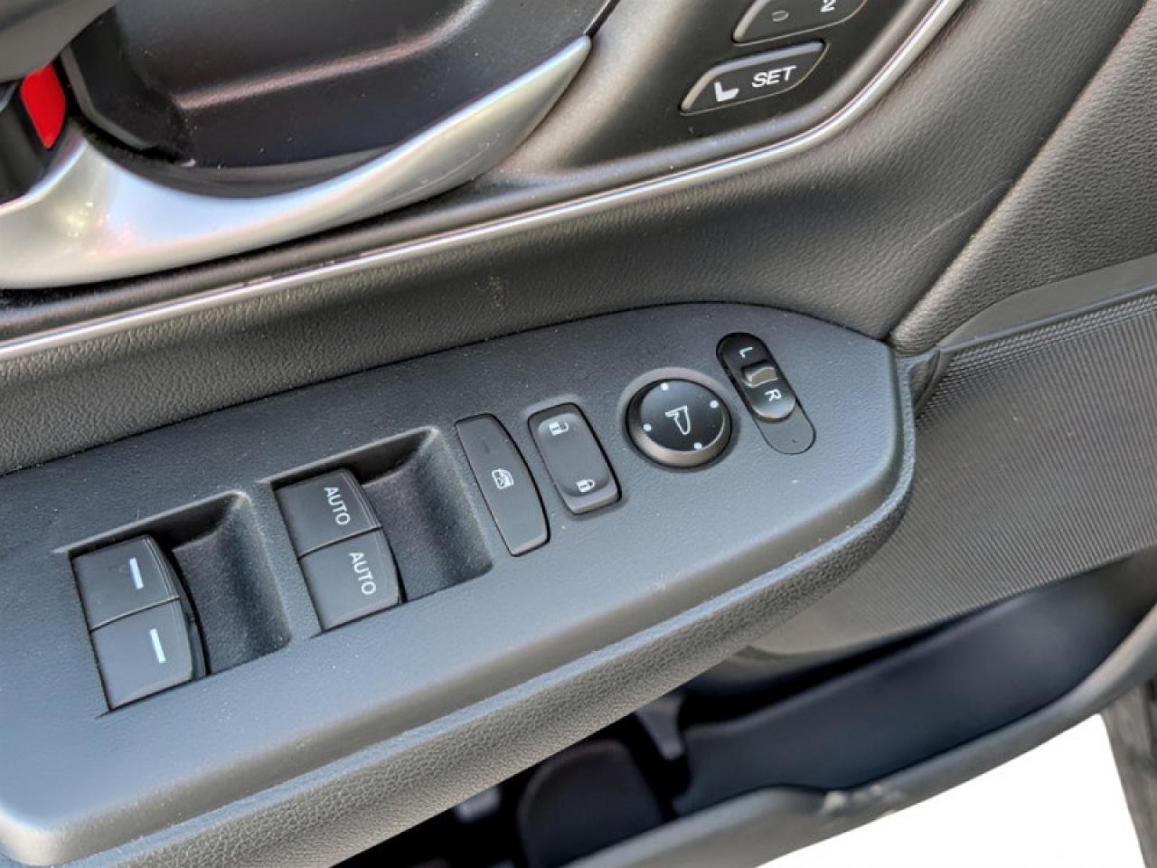 2017 Honda CR-V EX-L  **16 SERV. RECORDS - SUNROOF** Photo