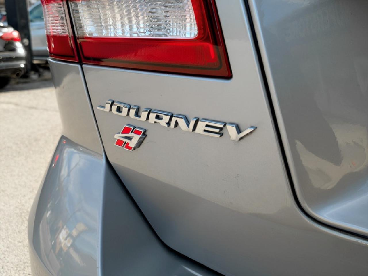 2018 Dodge Journey SXT  **LOW KMS - V6 - AWD** Photo