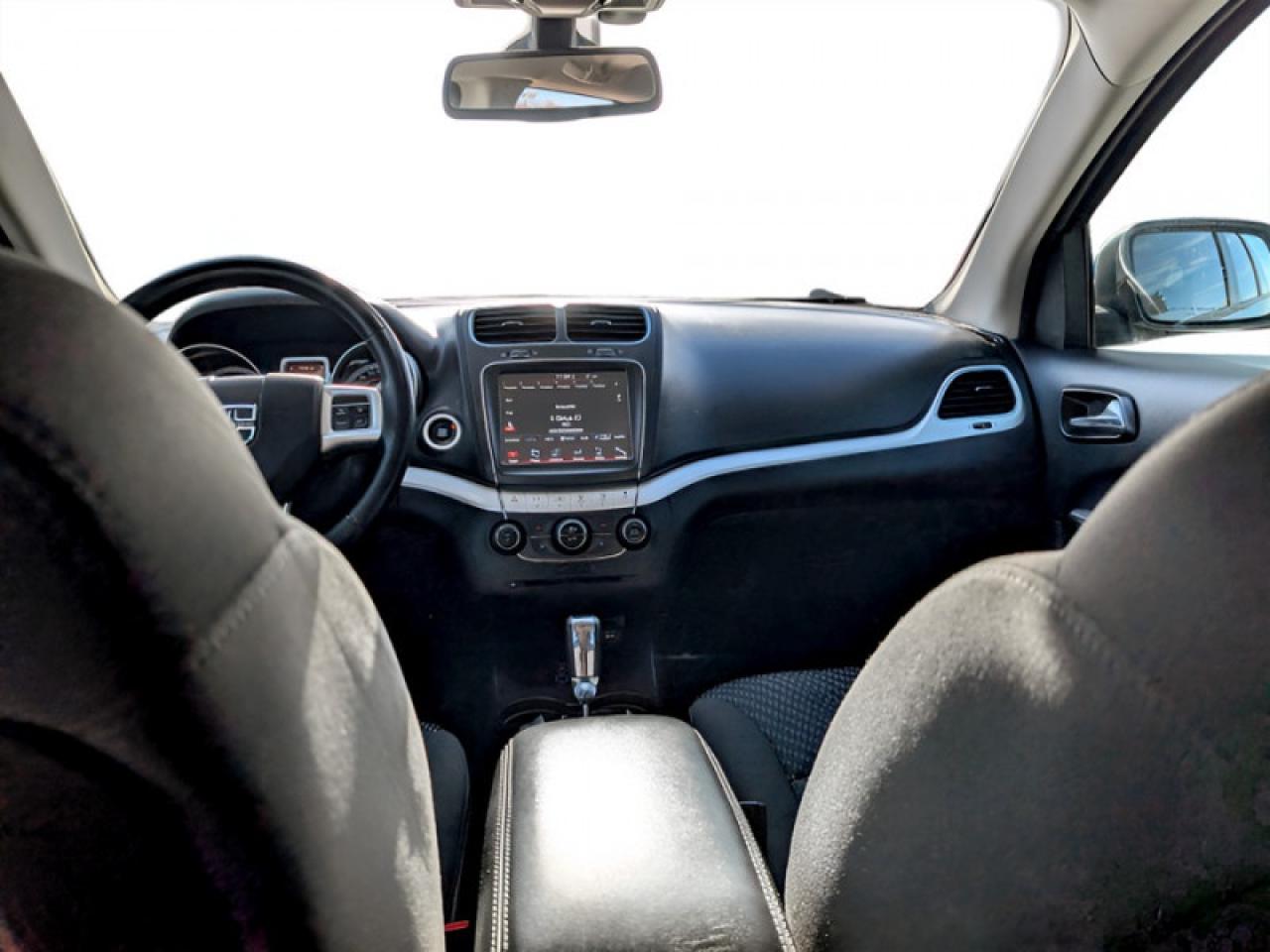 2018 Dodge Journey SXT  **LOW KMS - V6 - AWD** Photo