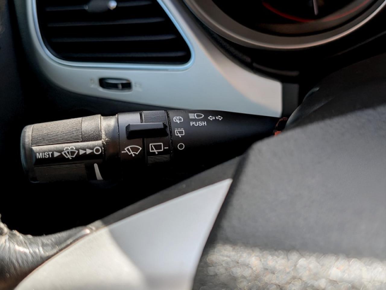 2018 Dodge Journey SXT  **LOW KMS - V6 - AWD** Photo