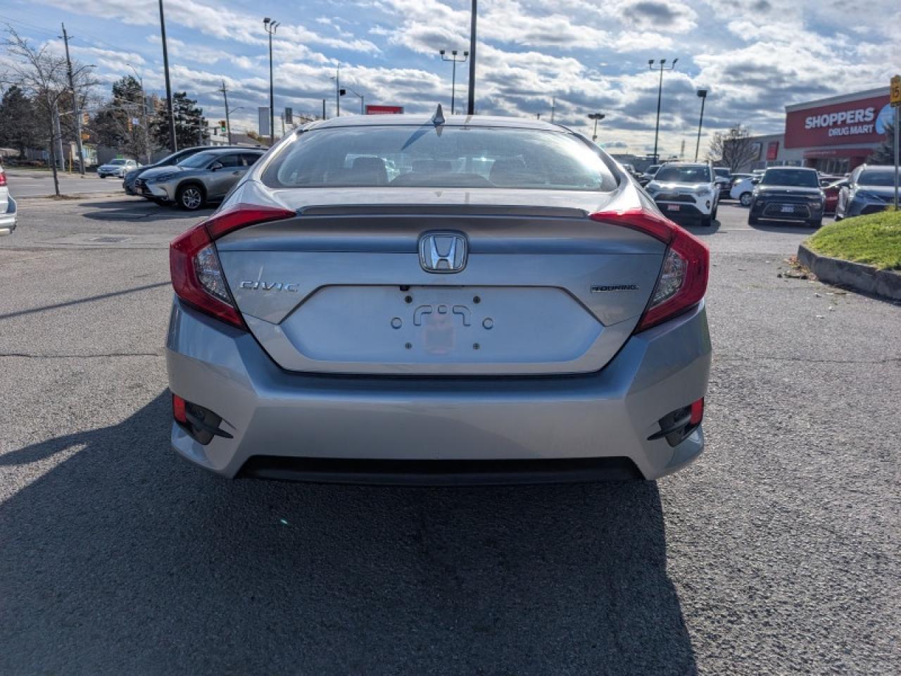 2018 Honda Civic Sedan Touring Photo