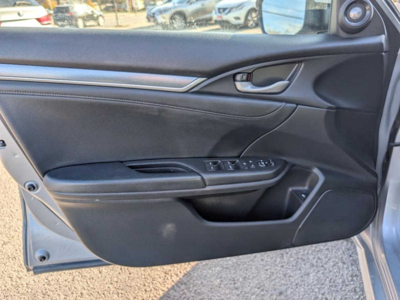 2018 Honda Civic Sedan Touring Photo