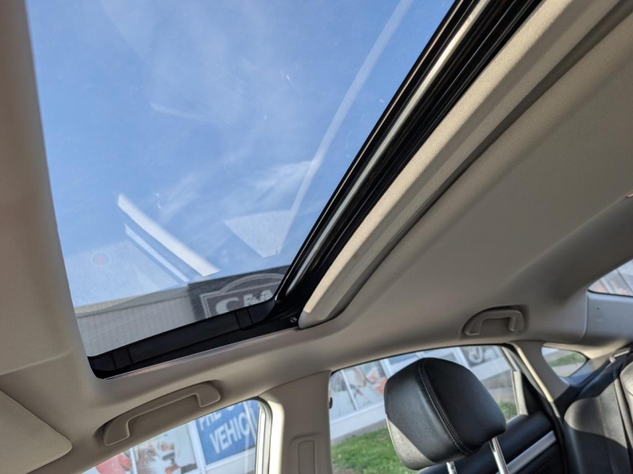 2018 Honda Civic Sedan Touring Photo