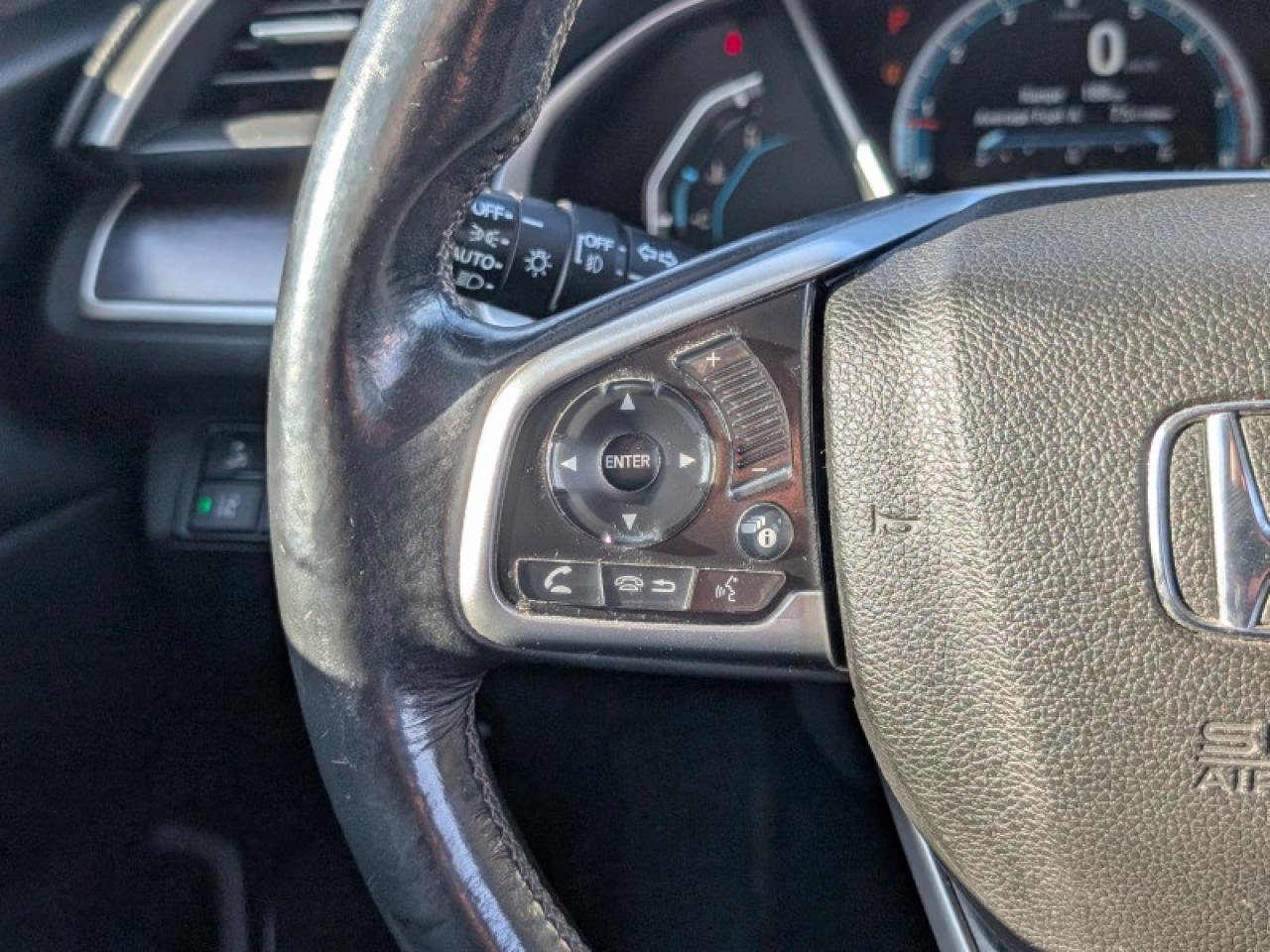 2018 Honda Civic Sedan Touring Photo