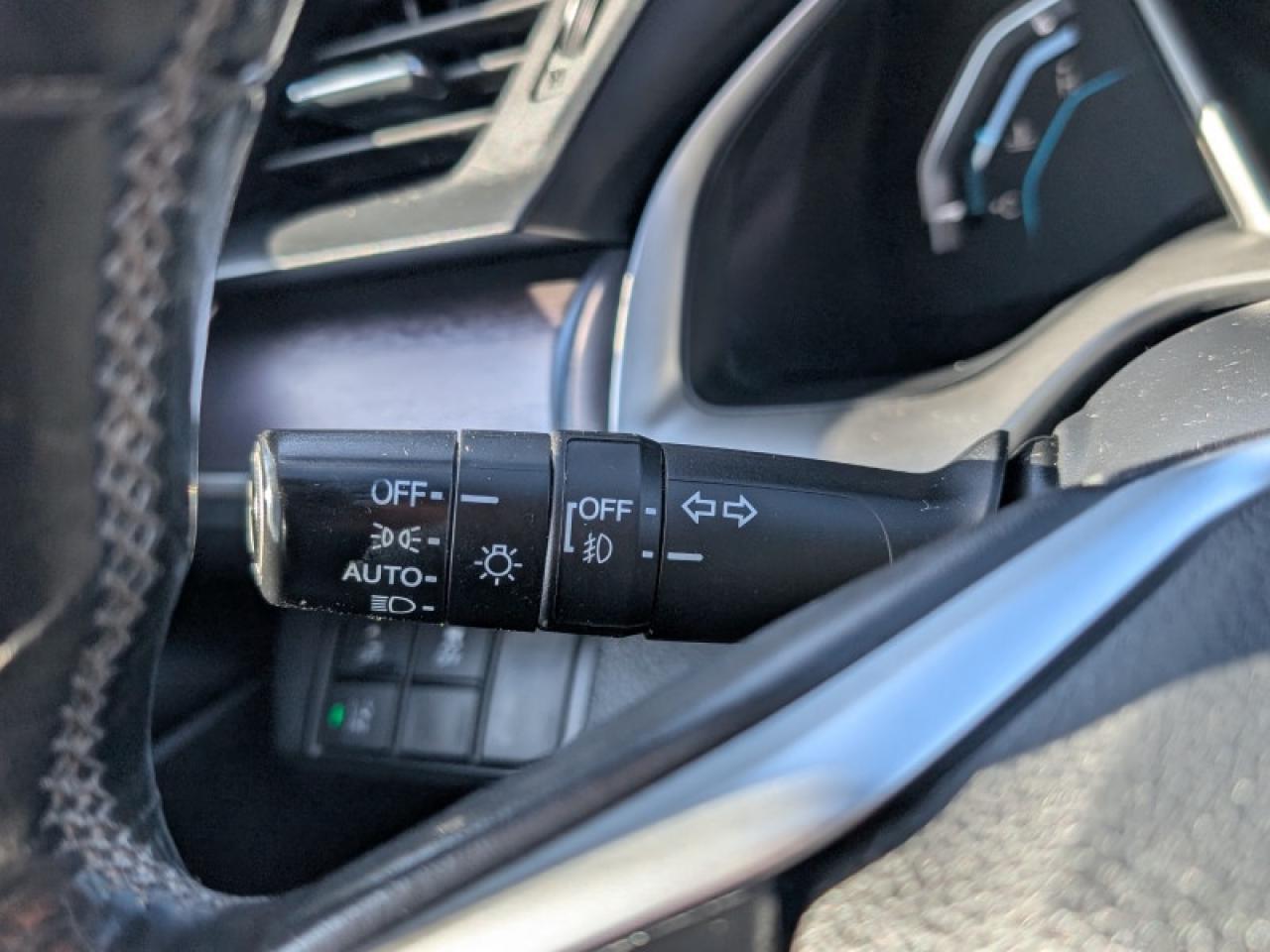 2018 Honda Civic Sedan Touring Photo