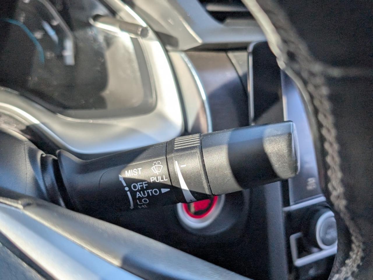 2018 Honda Civic Sedan Touring Photo