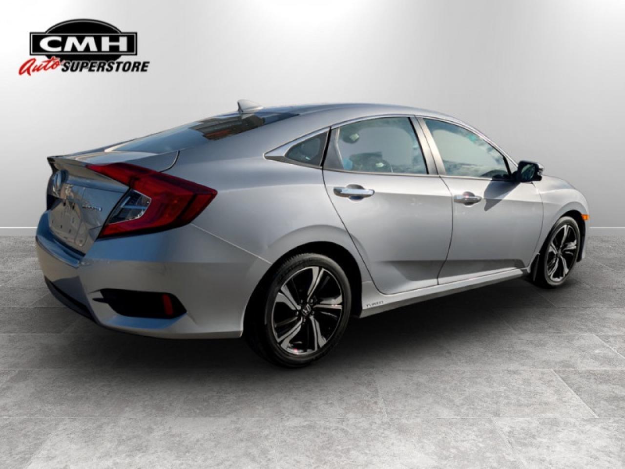 2018 Honda Civic Sedan Touring  **LOW KMS - CLEAN CARFAX** Photo
