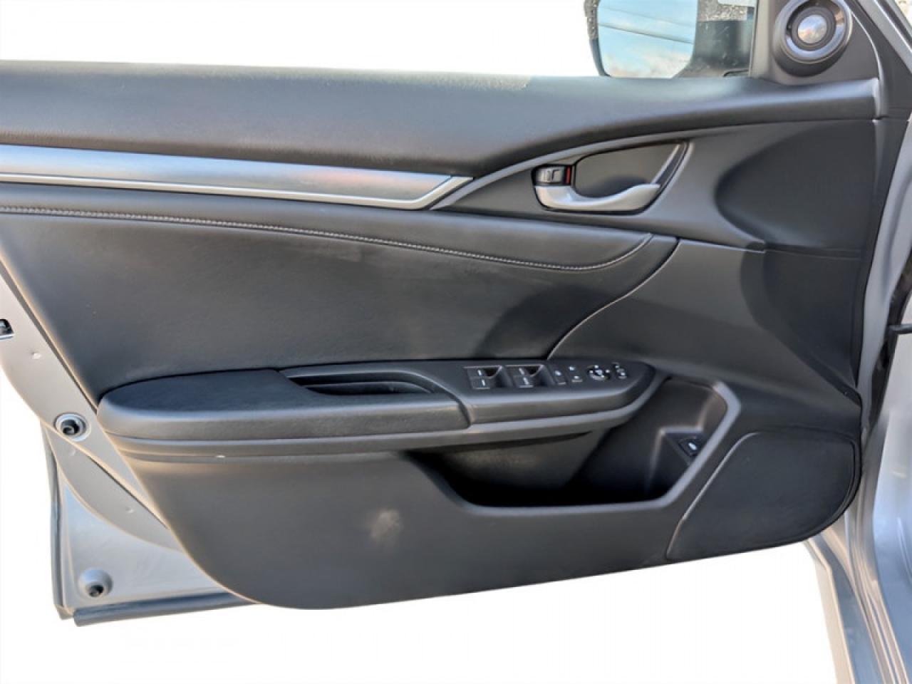 2018 Honda Civic Sedan Touring  **LOW KMS - CLEAN CARFAX** Photo