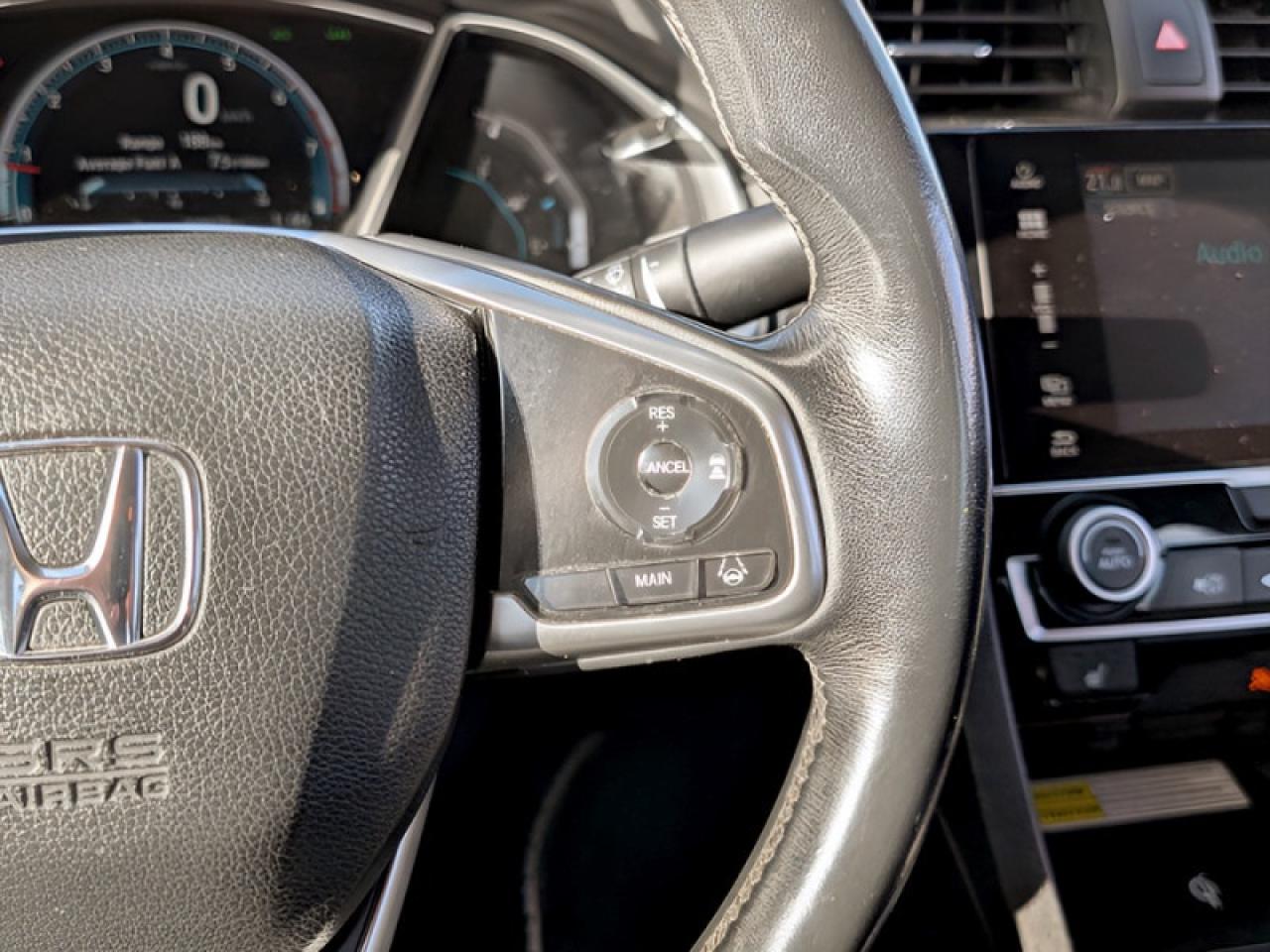 2018 Honda Civic Sedan Touring  **LOW KMS - CLEAN CARFAX** Photo