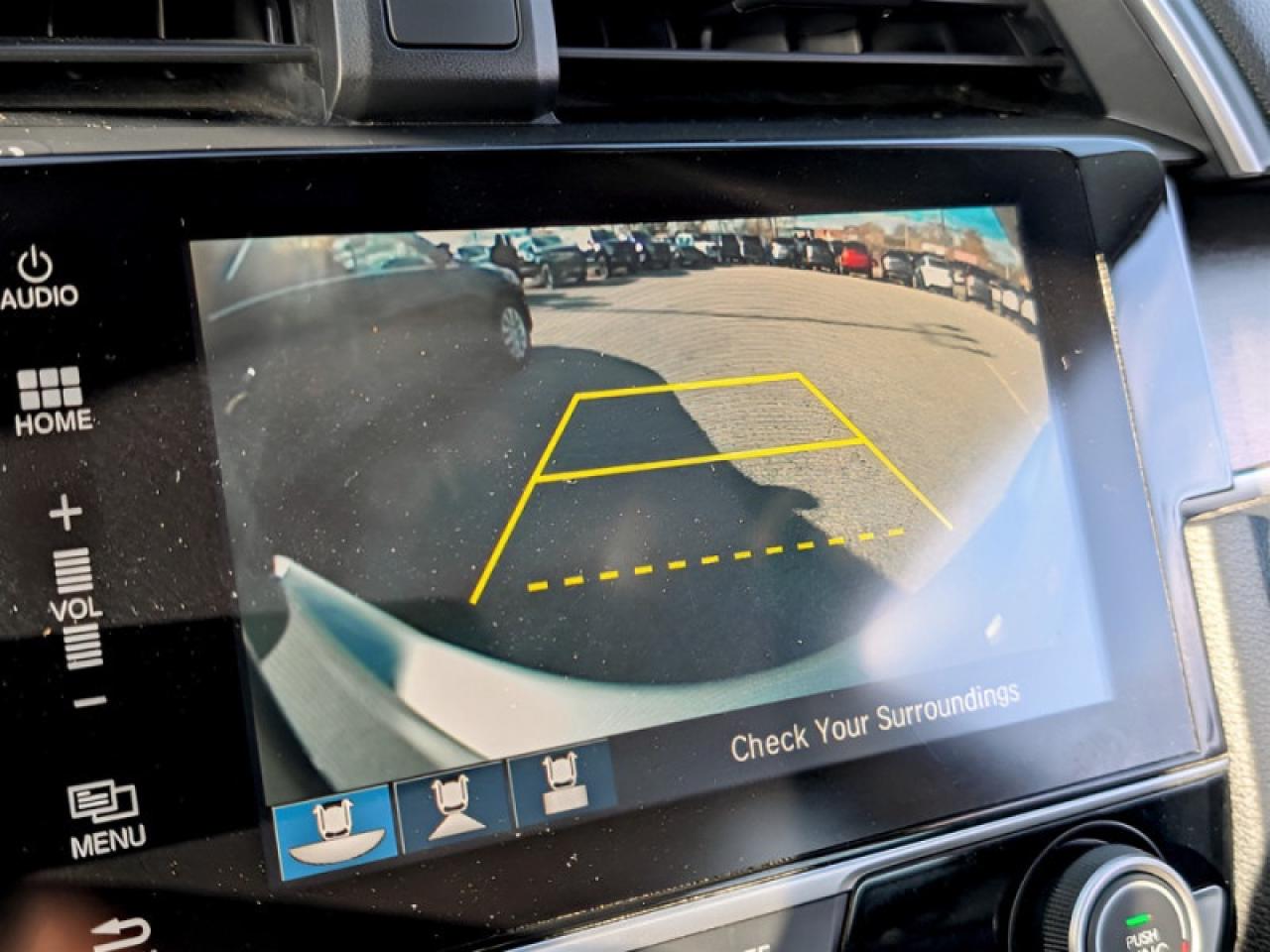 2018 Honda Civic Sedan Touring  **LOW KMS - CLEAN CARFAX** Photo