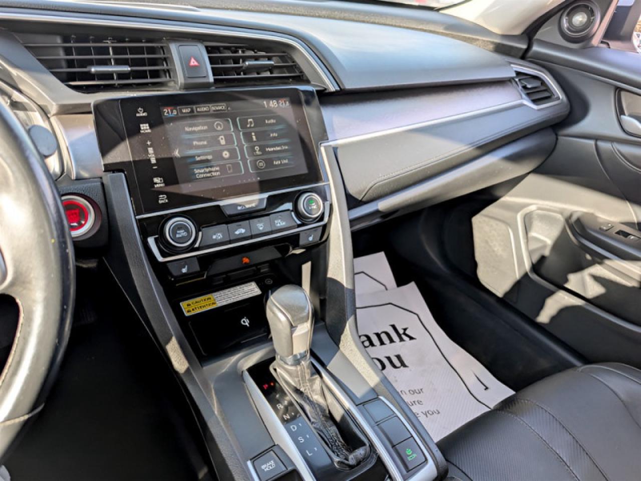 2018 Honda Civic Sedan Touring  **LOW KMS - CLEAN CARFAX** Photo