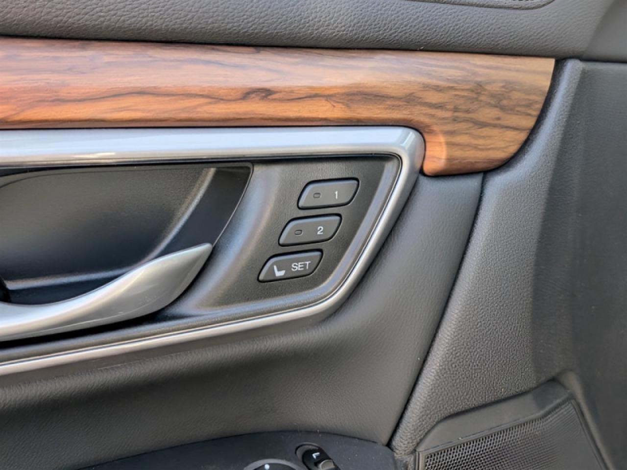 2017 Honda CR-V EX-L  **AWD - LEATHER - SUNROOF** Photo