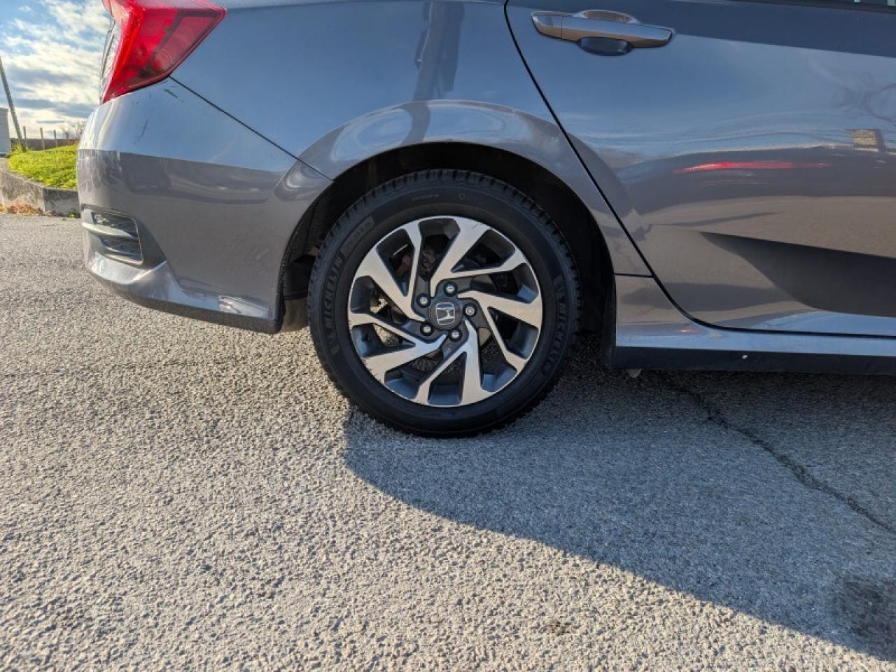 2019 Honda Civic Sedan EX CVT Photo