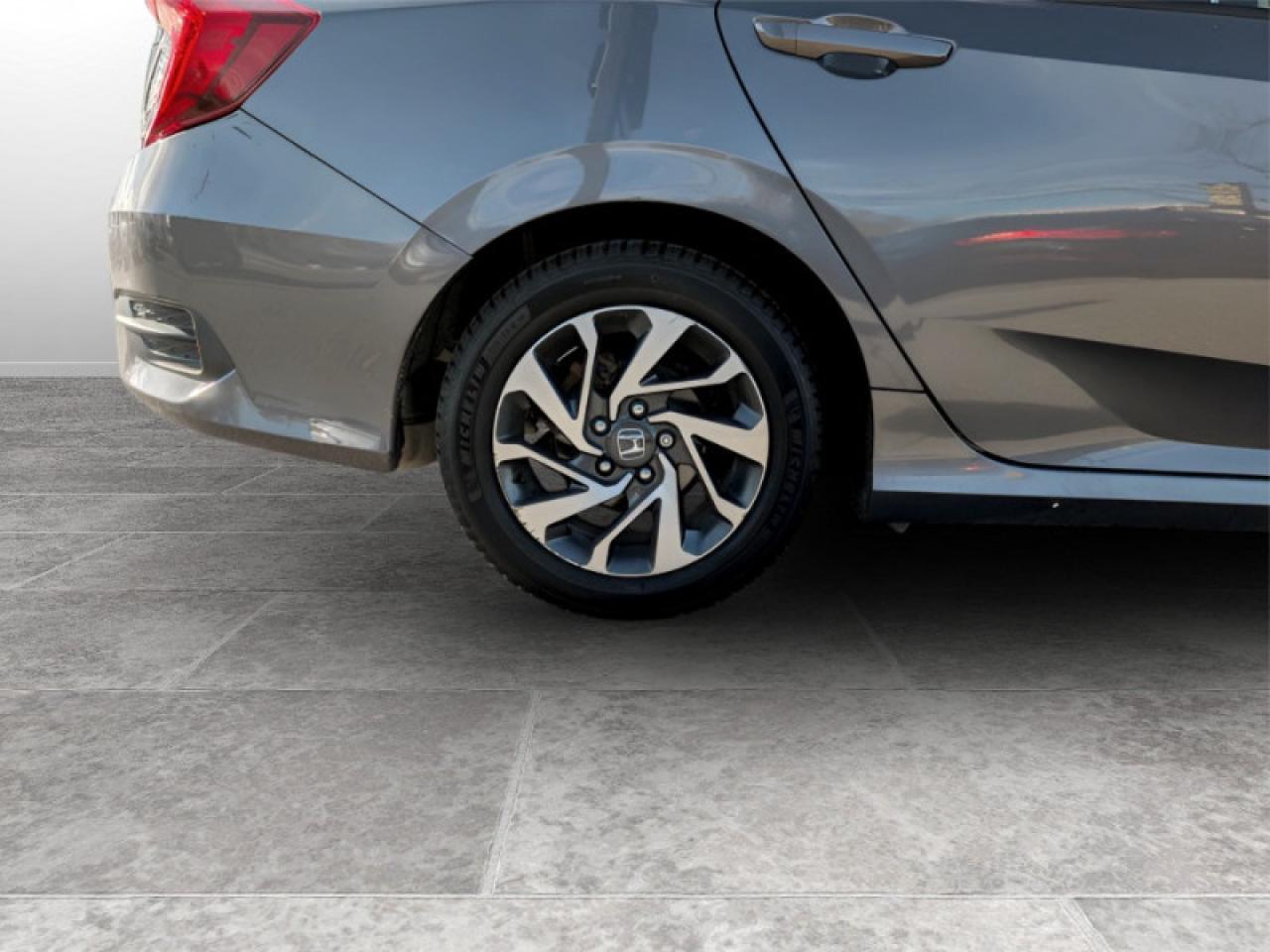 2019 Honda Civic Sedan EX CVT Photo