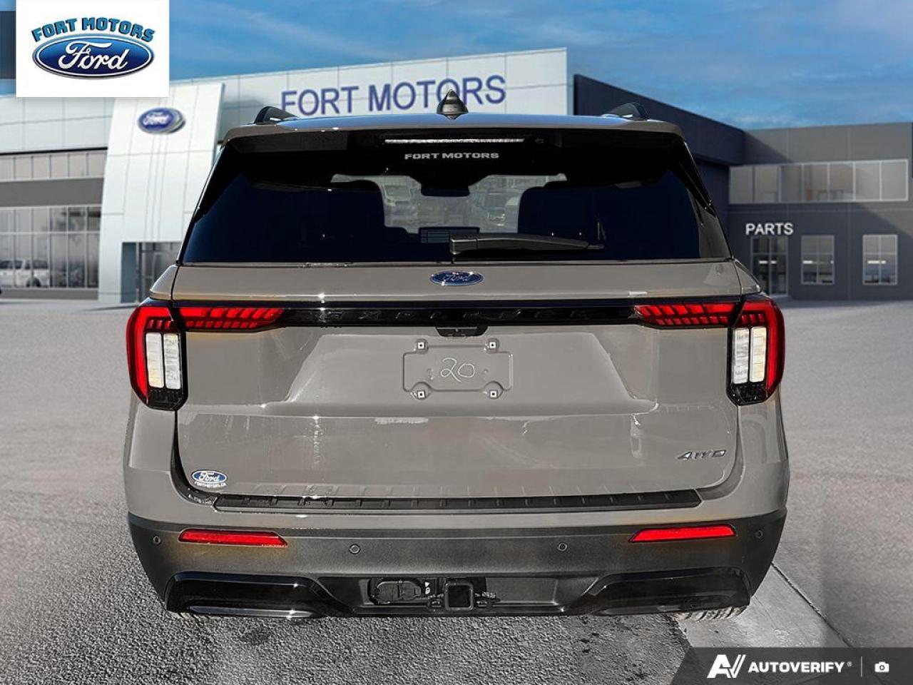 2026 Ford Explorer ST-Line Photo4