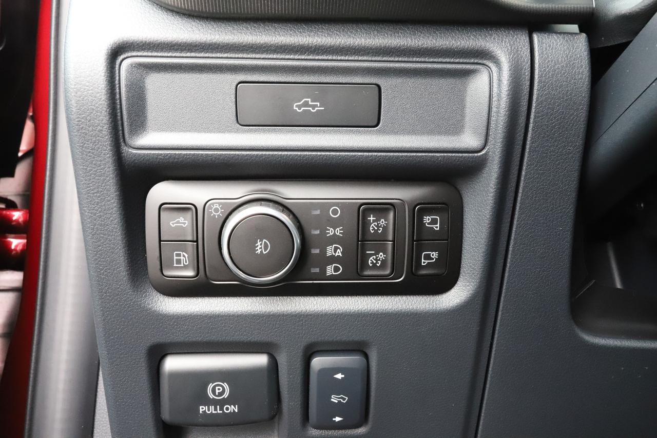 2026 Ford F-150 Lariat 4WD SuperCrew 5.5' Box Photo