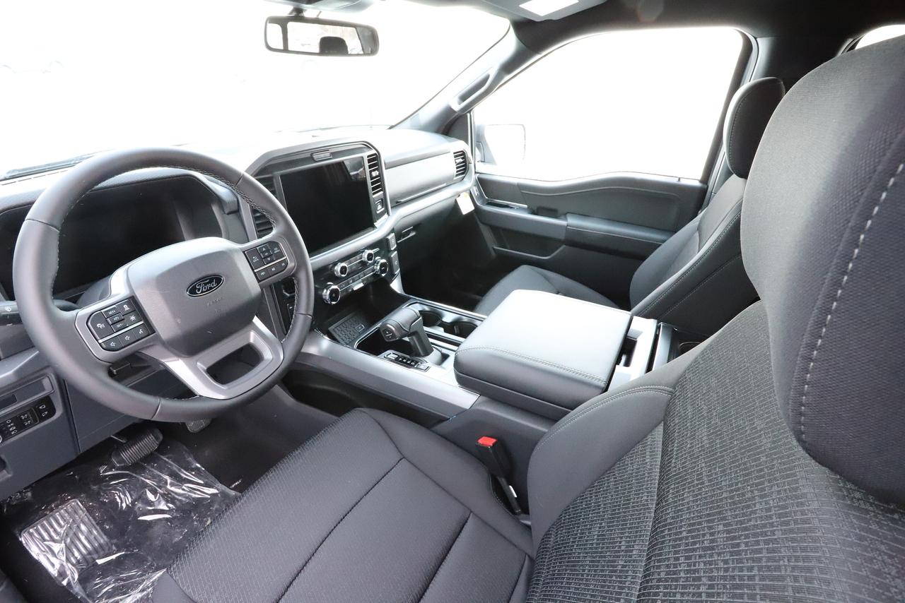 2026 Ford F-150 XLT 4WD SuperCrew 5.5' Box Photo