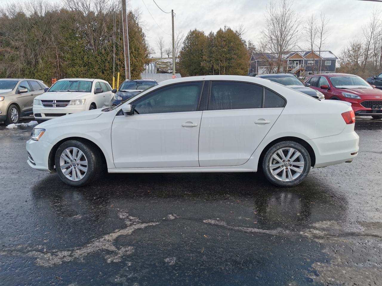 2017 Volkswagen Jetta SE - Photo #2