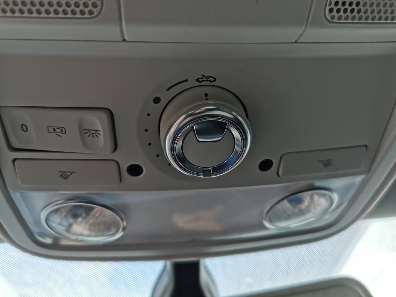 2017 Volkswagen Jetta SE - Photo #27