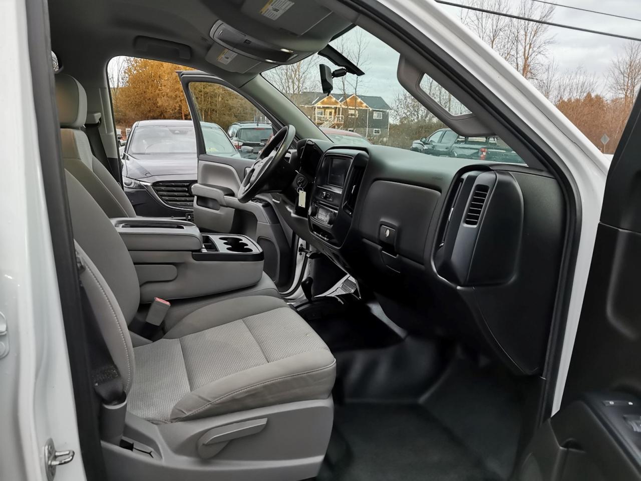 2017 Chevrolet Silverado 1500  - Photo #18